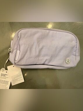 NWT Lululemon Everywhere Belt Bag with interior mesh pocket